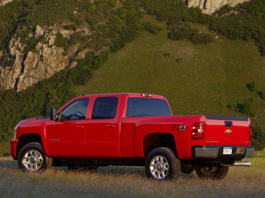  Chevrolet Silverado 2500 HD Z71 Crew Cab 2010 года  (фото 3 из 14)